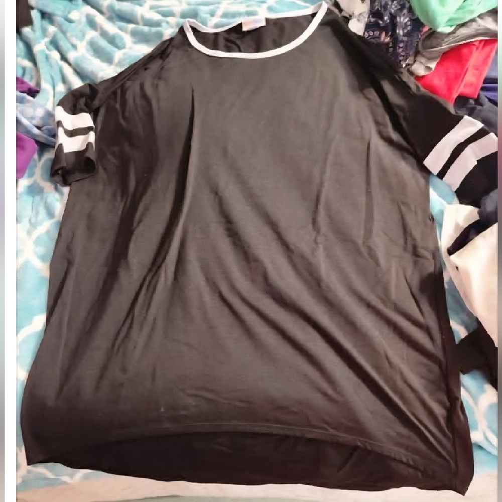 Black and White Women's High/low Top